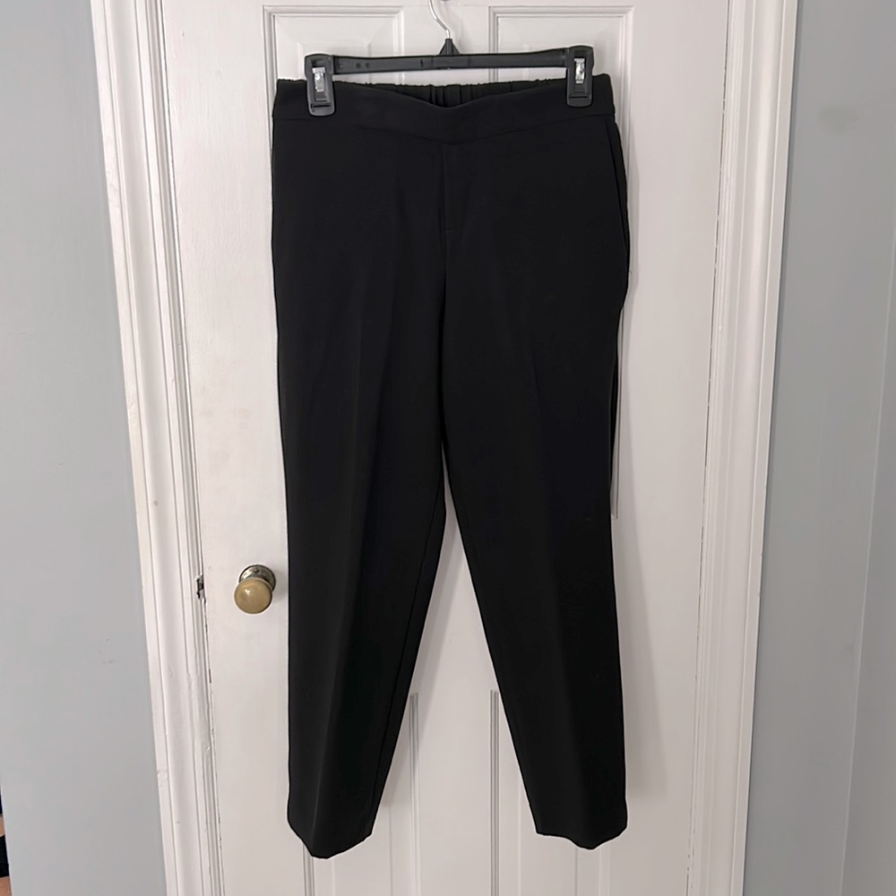 Old Navy, mid waist ankle length trousers.